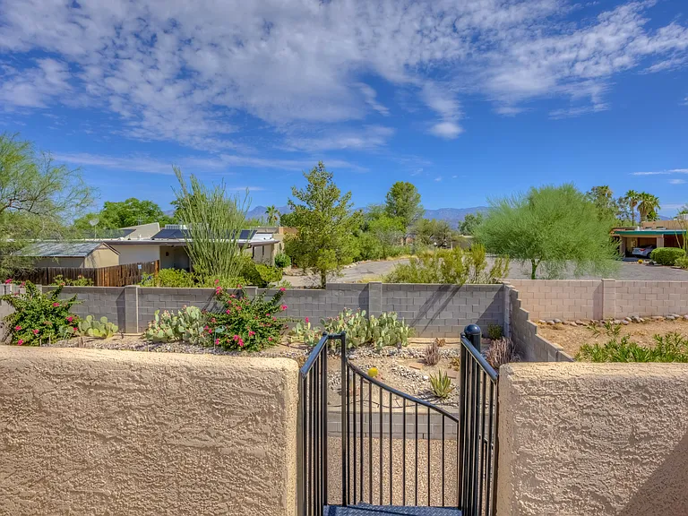 9649 E Briana Ln — Photo 33