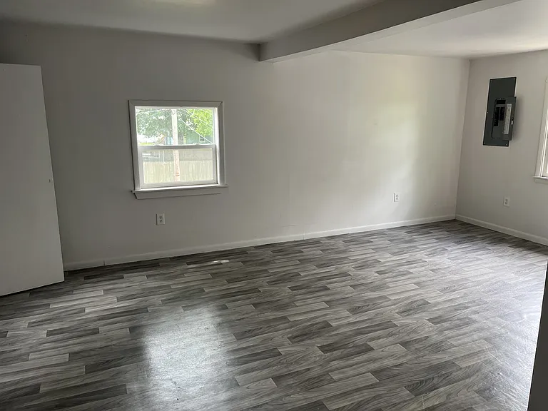 104 Isabella Ave #2 — Photo 3