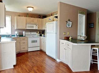 8 Southfield Dr, Downingtown, PA 19335