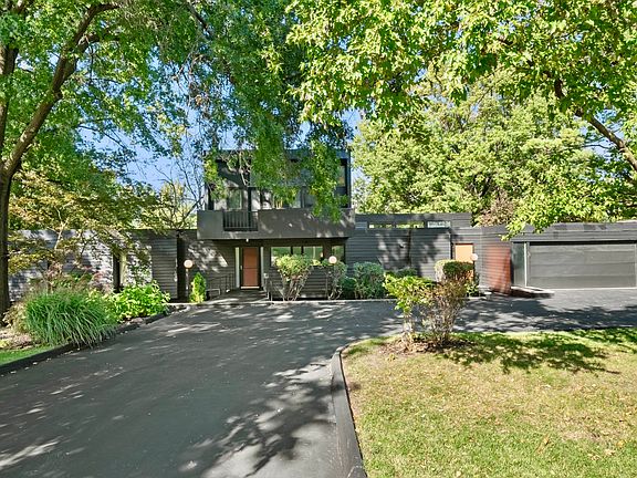 2nd image of 3511 Southern Hills Dr