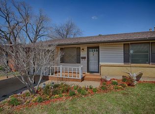 129 SW 10th St, Moore, OK 73160