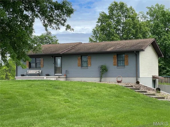 9106 Schupbach Rd, Sparta, IL 62286