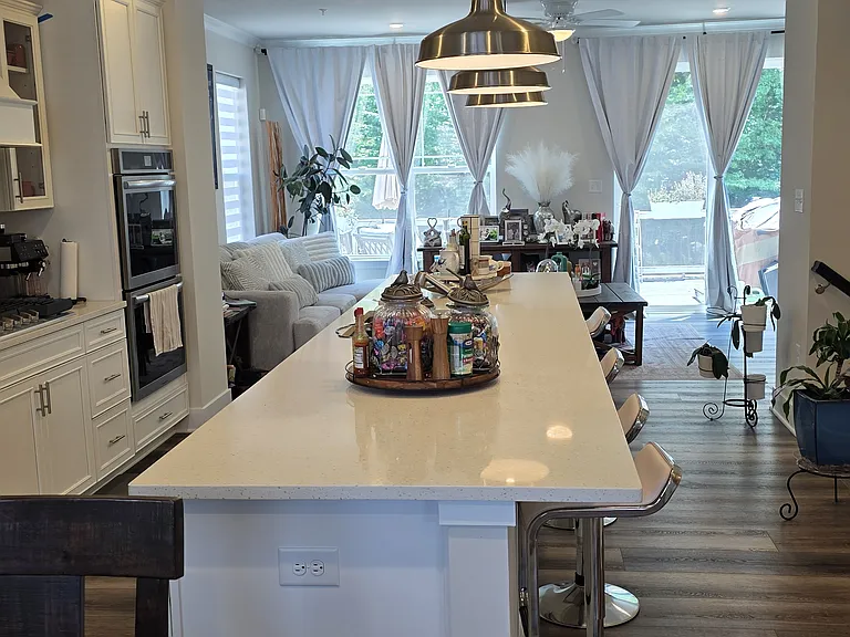 2944 Bridgewater Dr — Photo 3