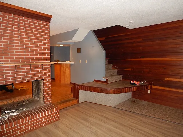 114 Houston St — Photo 8