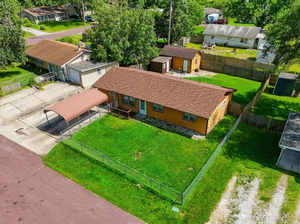 6204 E Sharon Ln, Columbia, MO 65202