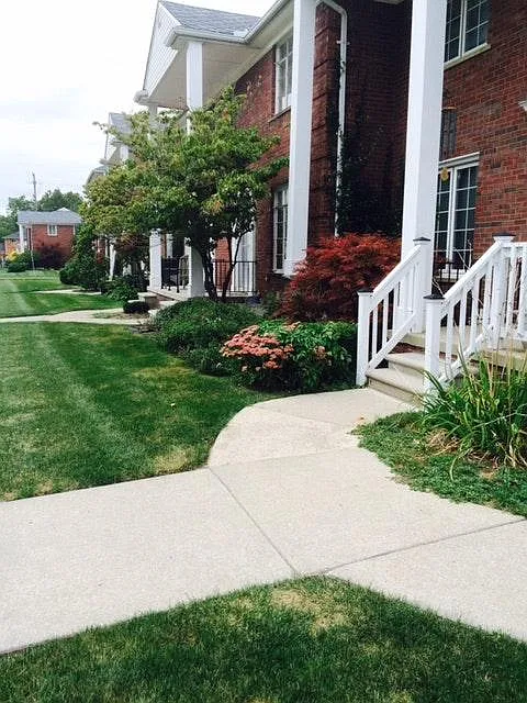 1516 W Webster Rd #1 photo 1