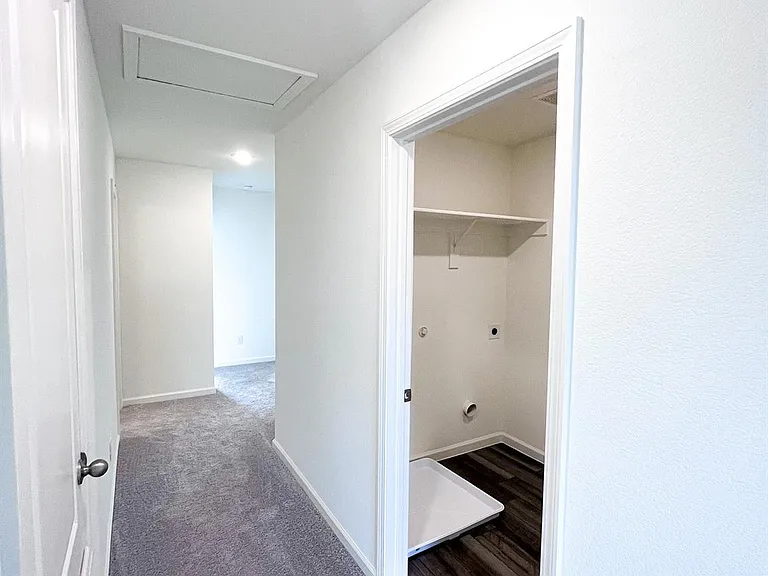 424 Madison Way — Photo 16