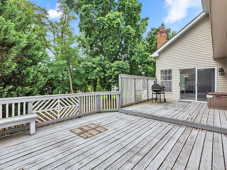 1402 Bermuda Dunes Ct — Photo 49