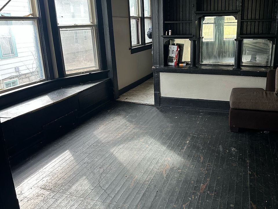 1st image of 3071 N 5th St #1