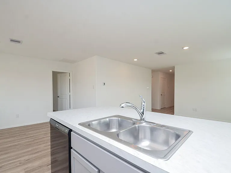 18119 Rockvine Dr — Photo 15