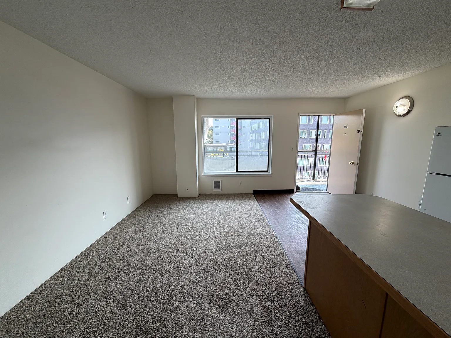 2 bed, 740 sqft, $1,950 — Photo 3