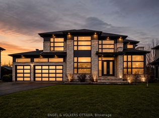 132 Dunblane Way, Ottawa, ON K4M 0A8