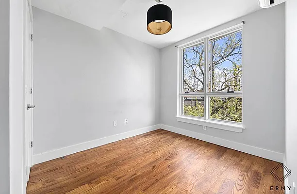 Rented by ERNY LLC | media 34