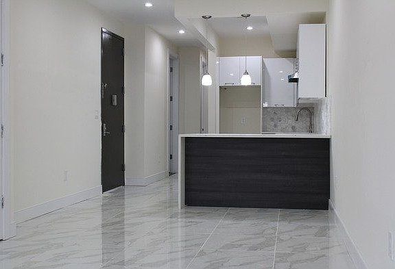 2nd image of 526 Kosciuszko St #3F