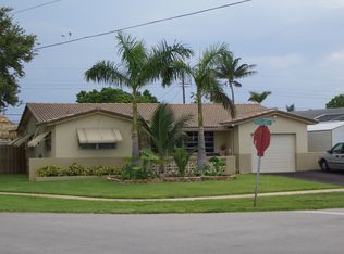 600 S Rainbow Dr, Hollywood, FL 33021