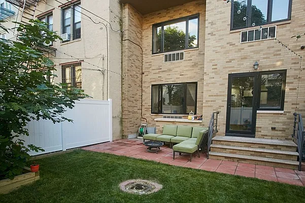 Sold by HomeDax Real Estate | media 12