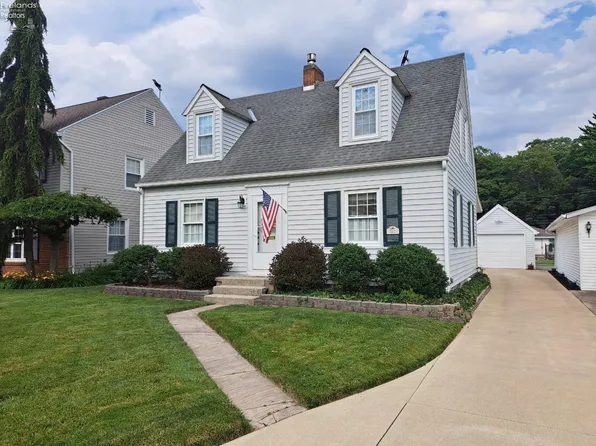 517 Memorial Pkwy, Fremont, OH 43420