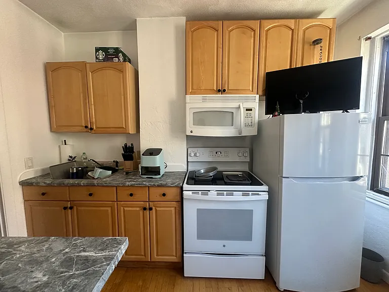 9 Charter St #3 — Photo 29