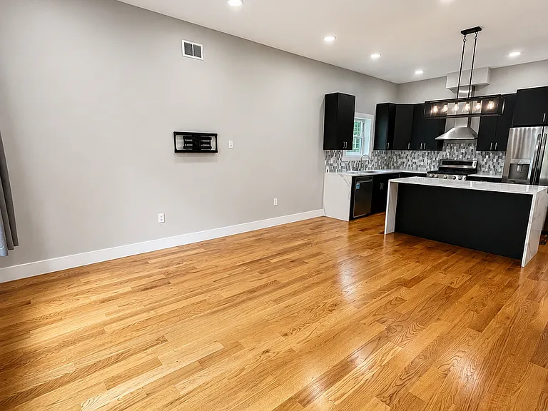 46 Yale Ave #1 — Photo 3