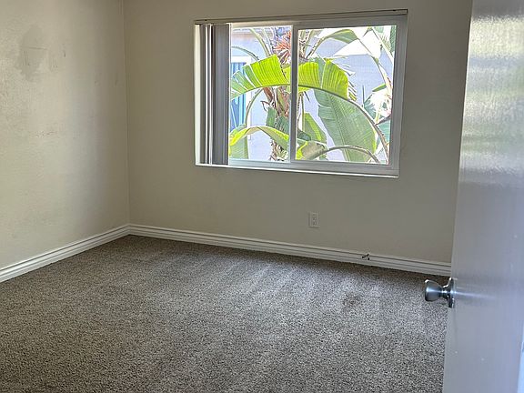 5th image of 4438 Kansas St #1/2
