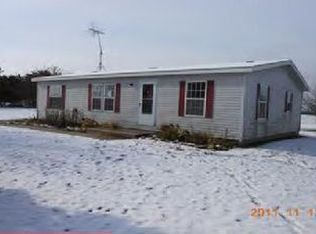 57166 E Airport Rd, Three Rivers, MI 49093