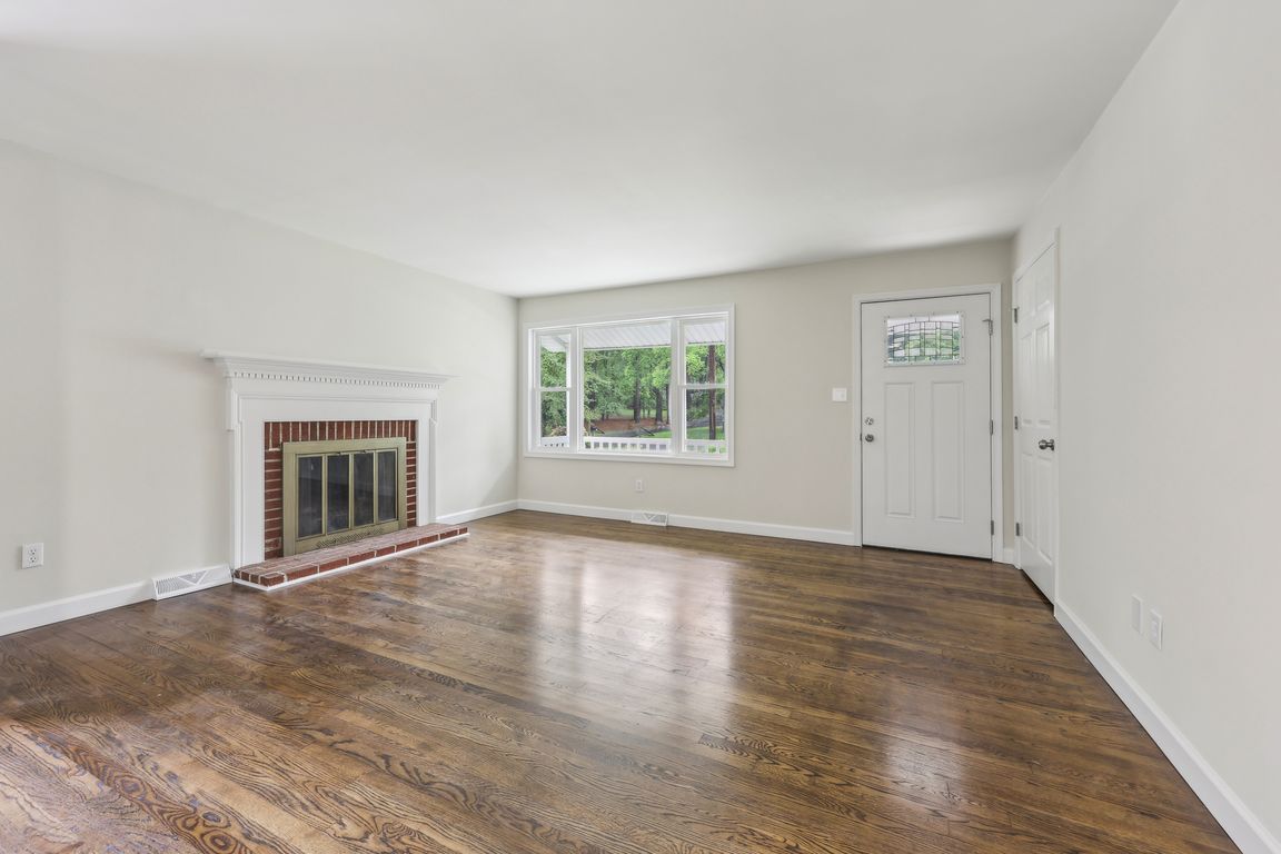 Ficklen Rd-2905-001.jpg