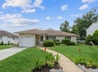 900 Balfour St, Valley Stream, NY 11580