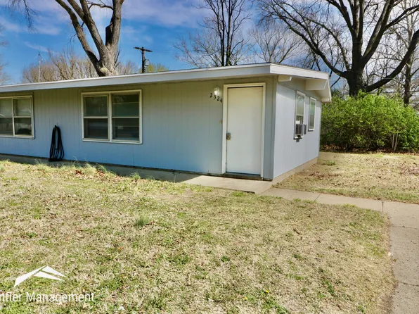 2324 Kraig Rd, Manhattan, KS 66502