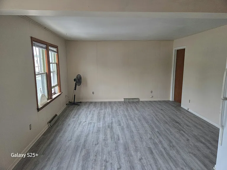 409 N 1st St #3 — Photo 2