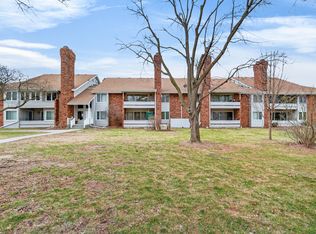 1100 50th St Unit 1202, West Des Moines, IA 50266