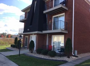 2139 176th Pl APT 2E, Lansing, IL 60438