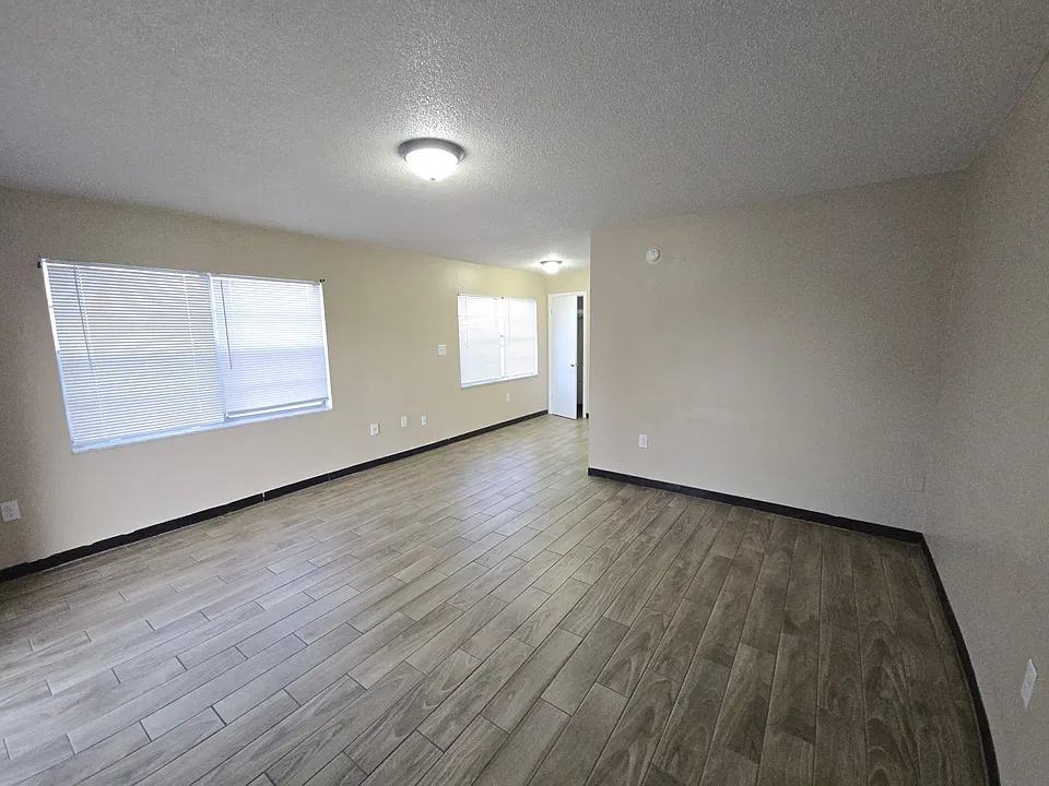 405 W Myrtle St #6