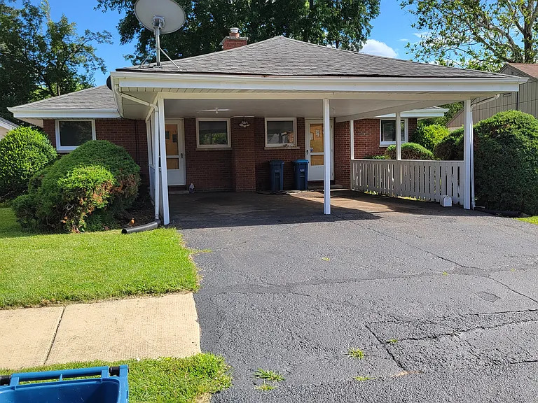 605 Jungles Ave — Photo 1