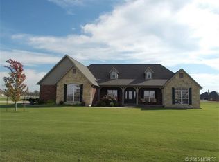 120 Stonegate Dr, Pryor, OK 74361