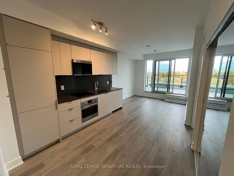 2088 James St #504 — Photo 3