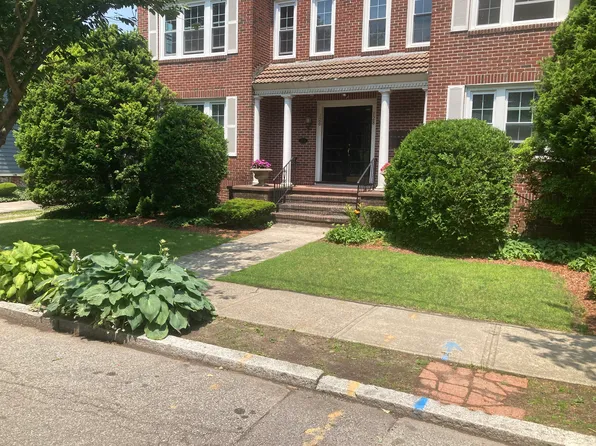 126 Elton St, Providence, RI
