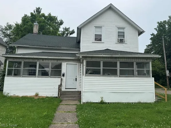 674 & 676 Carlysle St, Akron, OH 44310