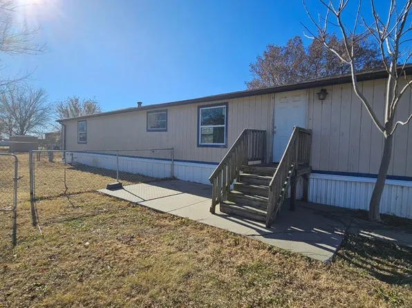 2217 E 54th St S, Wichita, KS 67216