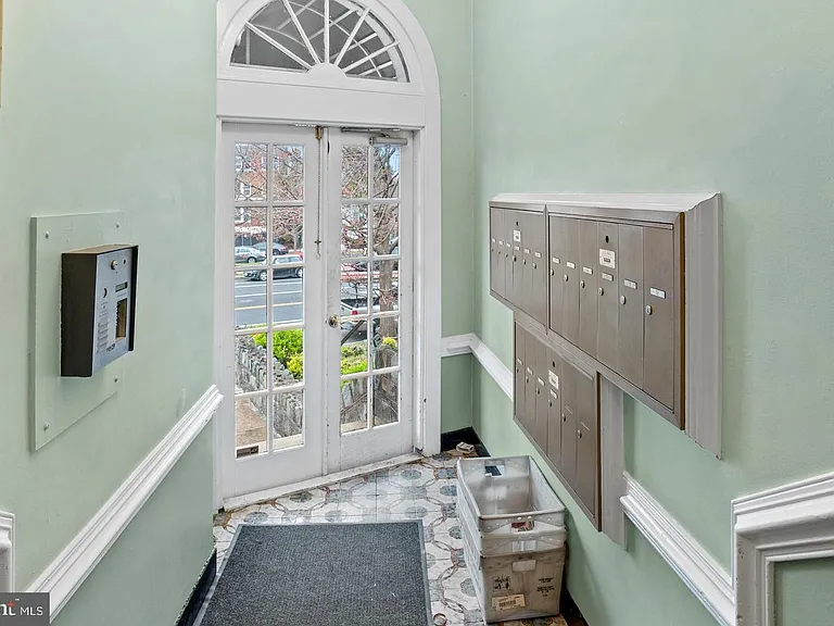 1125 Maryland Ave NE #6 — Photo 13
