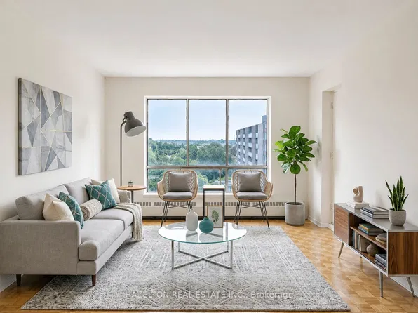 1665 Bloor St E #704, Mississauga, ON L4X 1S4