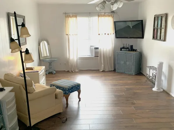 109 Vandenburg Dr, Denison, TX