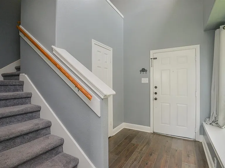 8755 Thistlemoor Ln — Photo 10