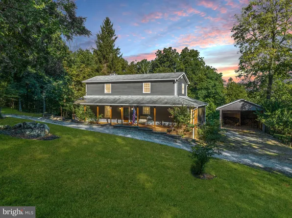 209 Skyhorse Ln, Bluemont, VA 20135