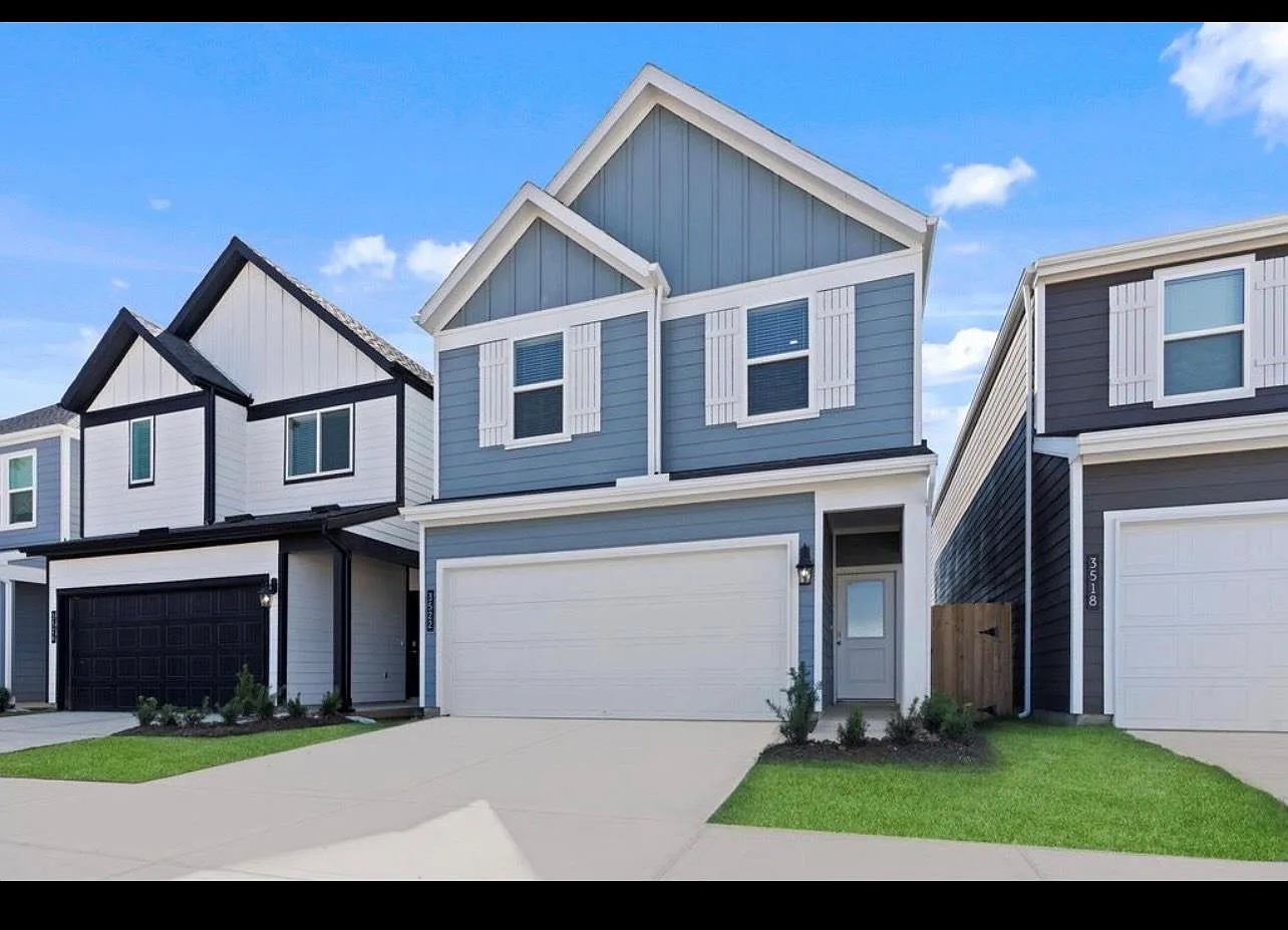 3 bed, 2.5 bath, 1913 sqft, $2,300 — Photo 2