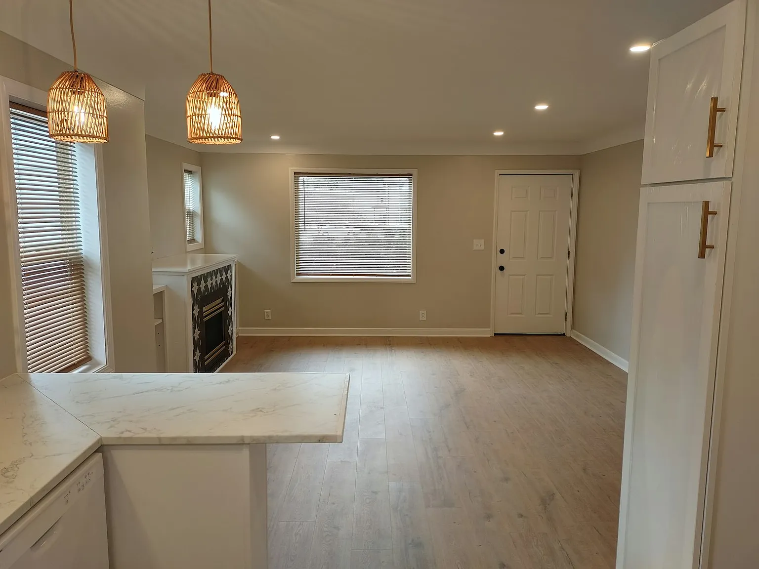 1203 Central Avenue North — Photo 3