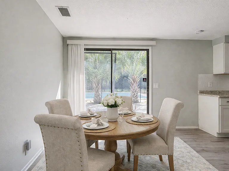 7740 Arble Dr — Photo 6