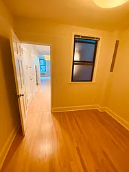 Rented by Metropolis Real Estate of Manhattan