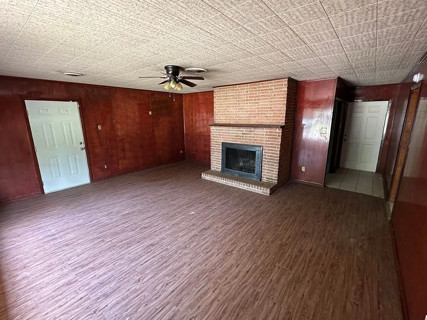 Move-In Ready 4BR/2BA Home in South Jackson | Spacious Living & Convenient Location — Photo 3