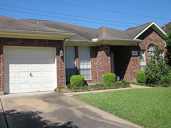 2nd image of 15210 Oak Lake Glen Dr