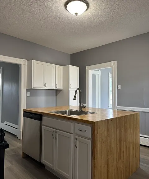 33 Suffield St #35 — Photo 5